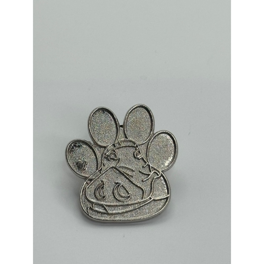 Disney Pumbaa Chaser pin from the 2017
Disney Hidden Mickey "The Lion King"
